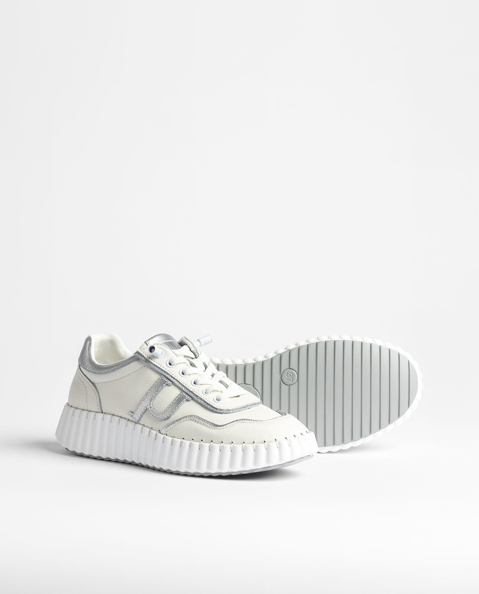 Yokono Vanna-105 sneakers argento pelle traspiranti
