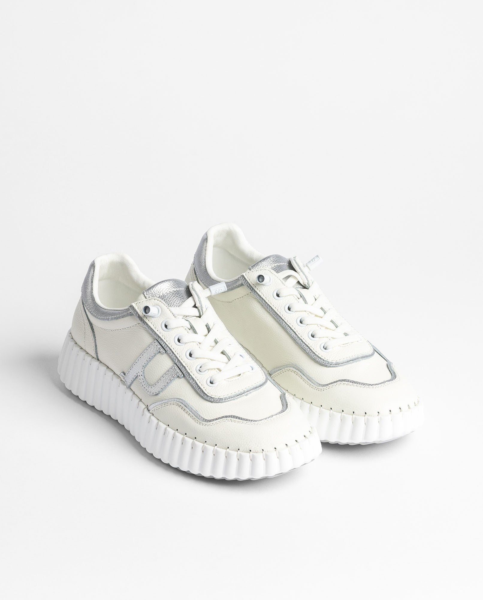 Yokono Vanna-105 sneakers argento pelle traspiranti