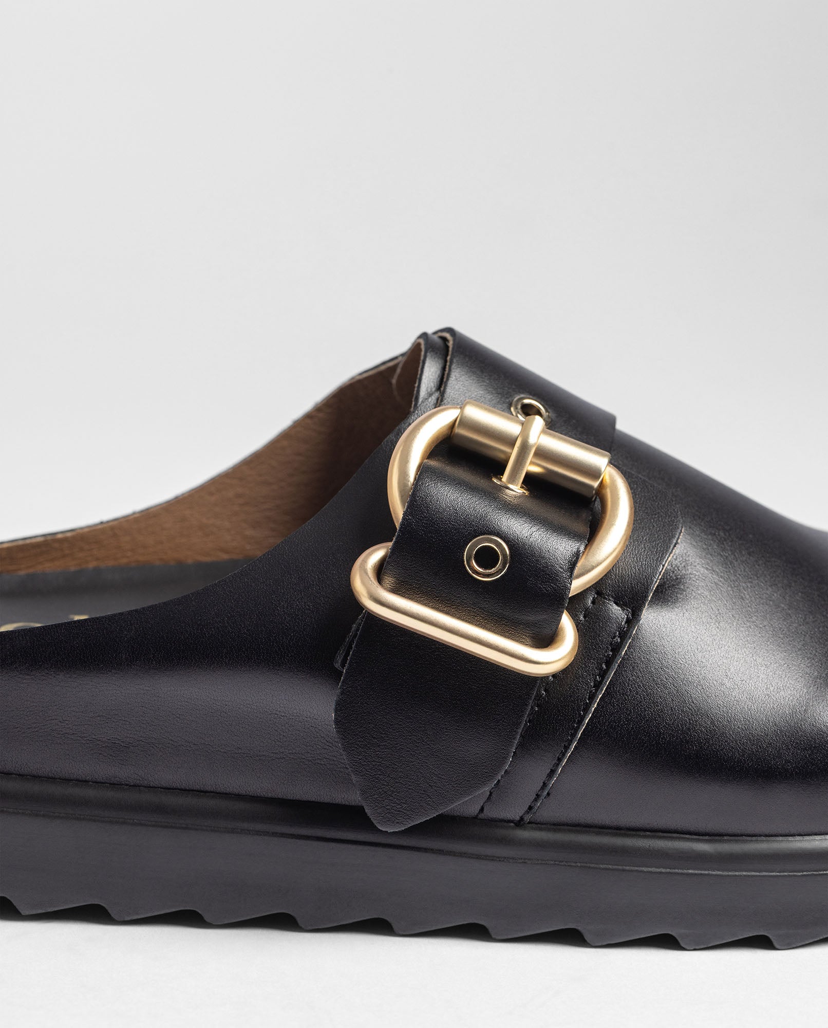 Yokono Tunez 249 zoccoli donna nero in pelle con fibbia