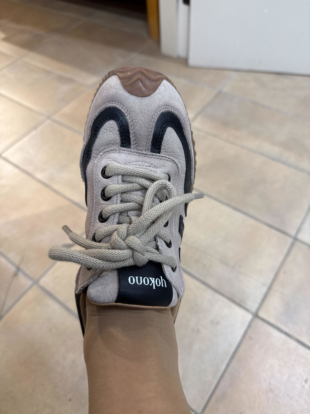Yokono Guam-001 sneakers donna beige in pelle