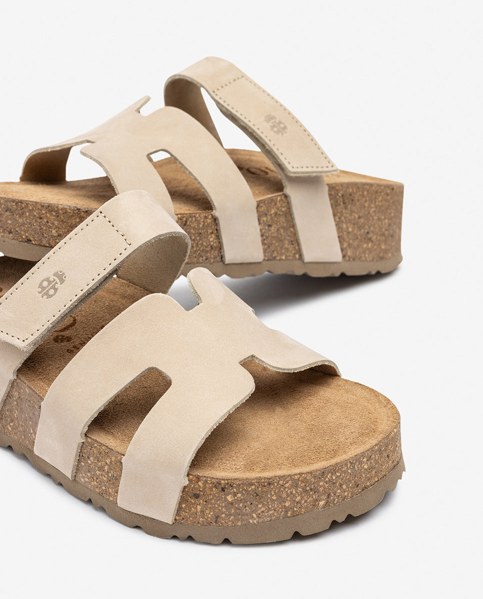 Yokono Wiwi-125 sandali plateau beige