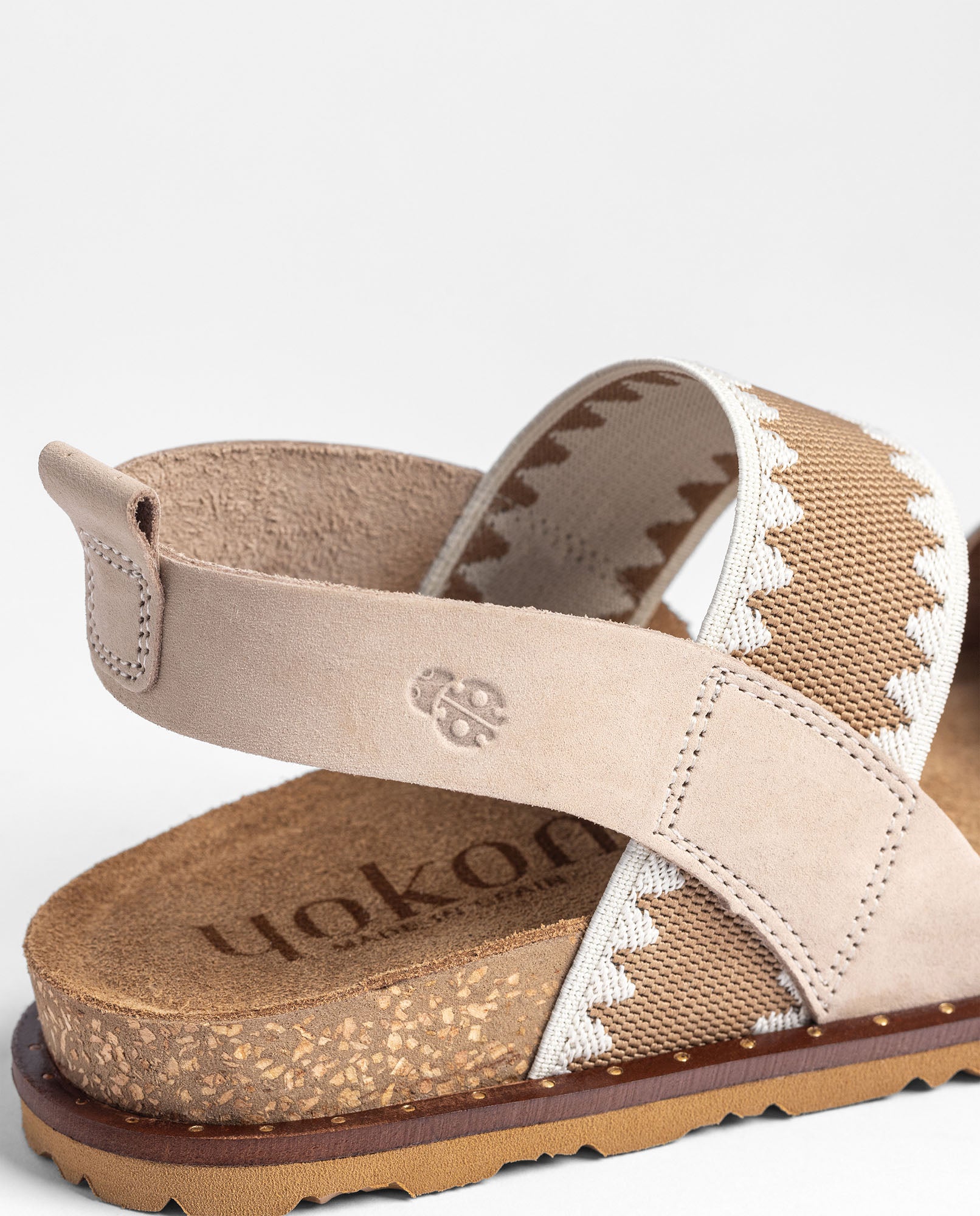 Yokono BOLUS-255 sandali bassi beige suola sughero