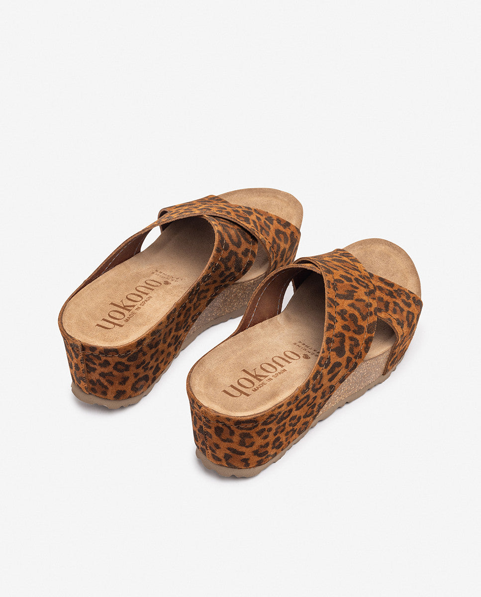 Yokono Bari-257 sandali con zeppa leopardati in pelle