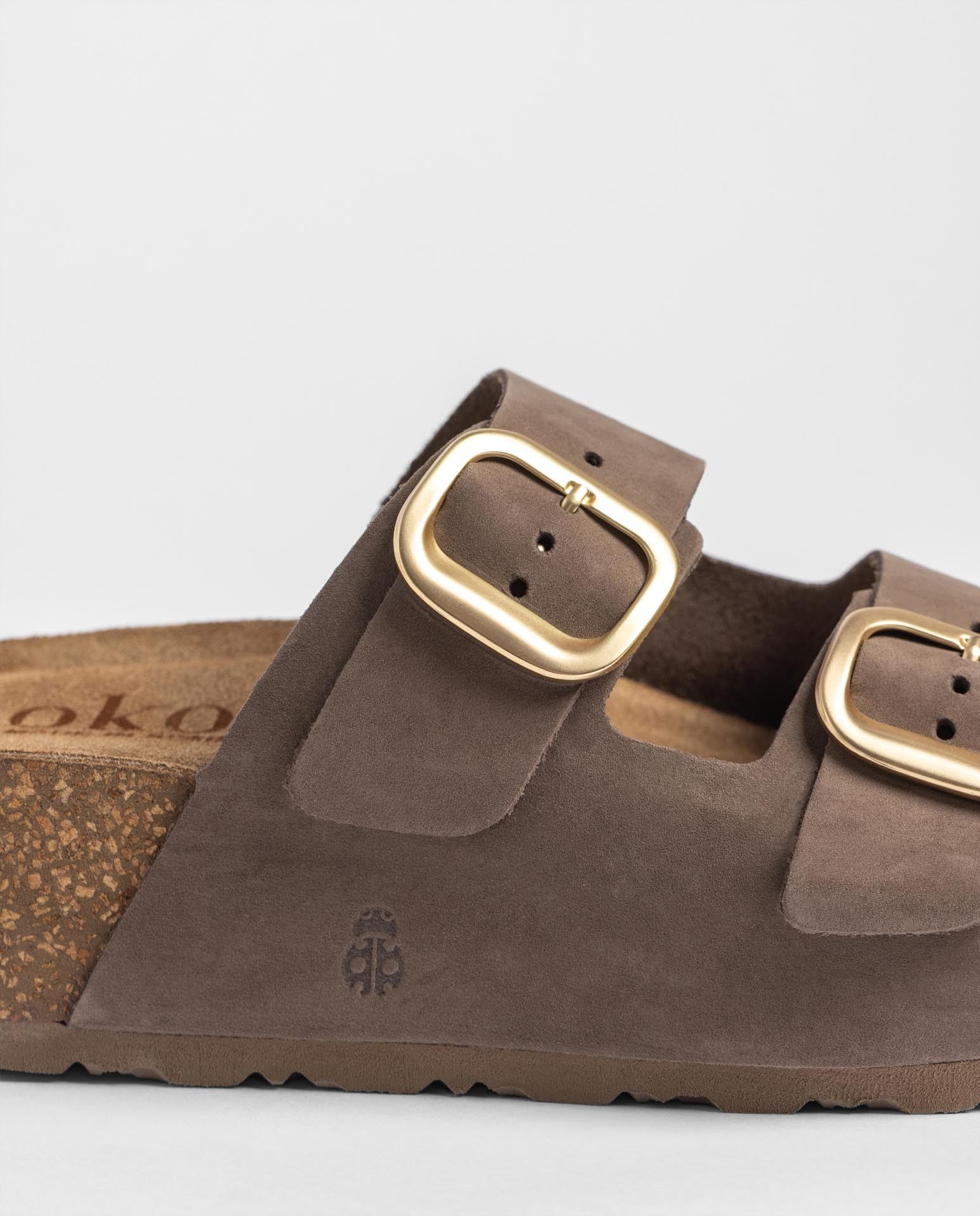 Yokono Wiwi-003 sandali plateau marrone con fibbia