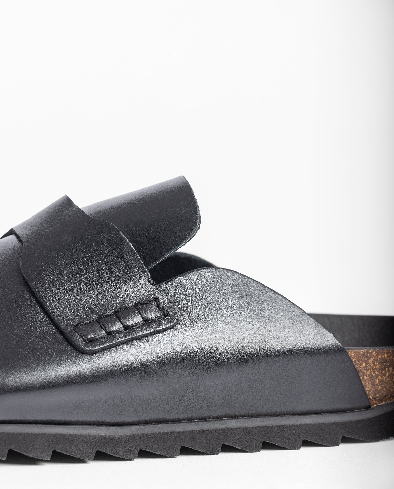Yokono Teleno-260 zoccolo uomo nero in pelle
