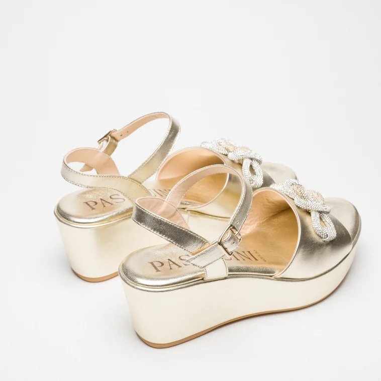 Pasquini Sara sandalo platino laminato con zeppa