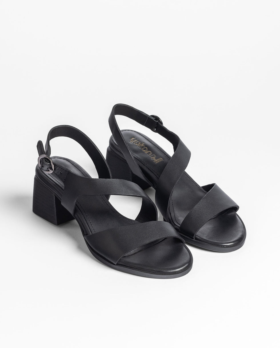Yokono Goli 252 sandali con tacco neri in cuoio
