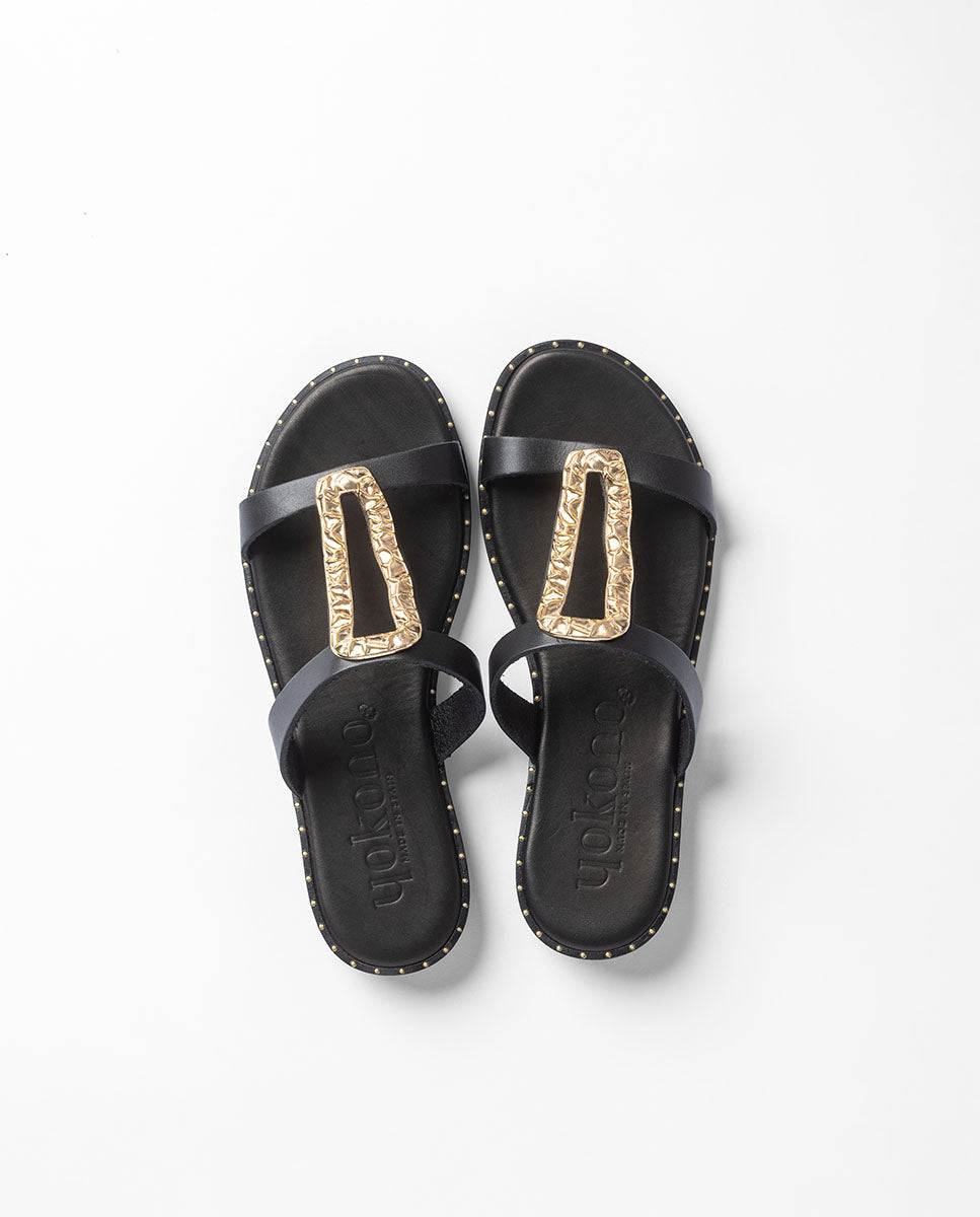 Yokono Lara 270 sandalo basso nero in pelle