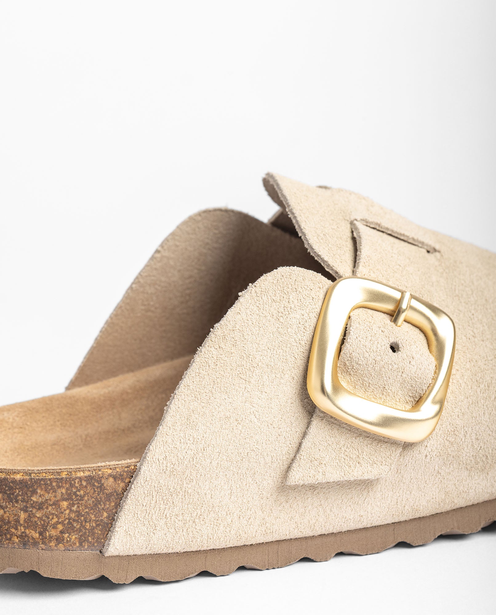 Yokono 650 zoccoli donna beige con fibbia