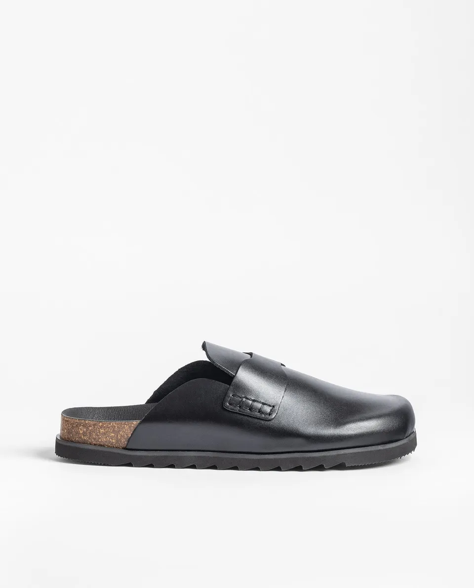 Yokono Teleno-260 zoccolo uomo nero in pelle